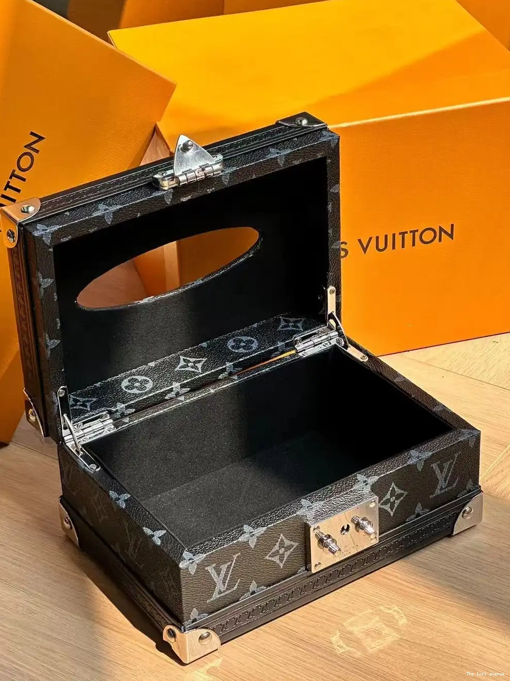 TISSUE BOX LV COVER 0510